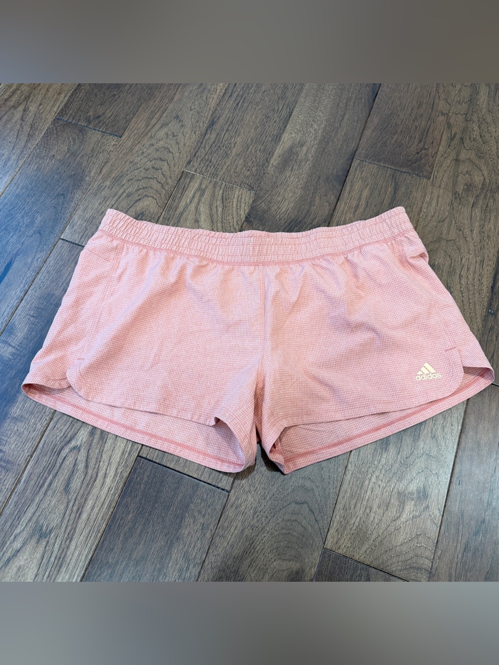 Adidas Women’s Dusty Pink Coral Grid Pattern Pacer Woven Running Shorts Size XL